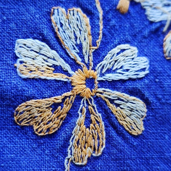 Vintage Half Apron Grannycore Handmade Embroidery Flowers Pocket Cottagecore - Picture 4 of 16